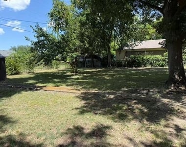 313 Hillcrest Avenue - Photo Thumbnail 8
