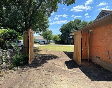 313 Hillcrest Avenue - Photo Thumbnail 7