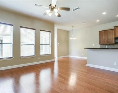 8613 Empire Boulevard - Photo Thumbnail 6