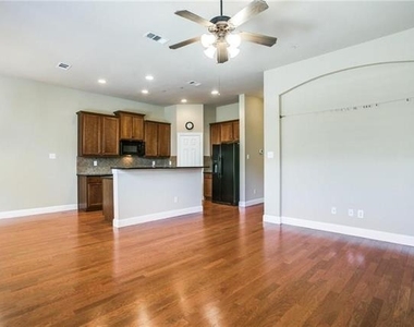 8613 Empire Boulevard - Photo Thumbnail 8