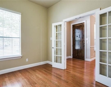 8613 Empire Boulevard - Photo Thumbnail 4