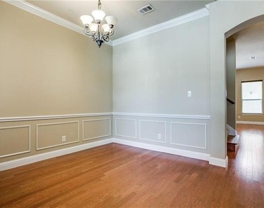 8613 Empire Boulevard - Photo Thumbnail 1