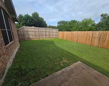 2816 Oakdale Drive - Photo Thumbnail 21
