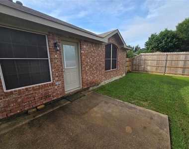 2816 Oakdale Drive - Photo Thumbnail 20