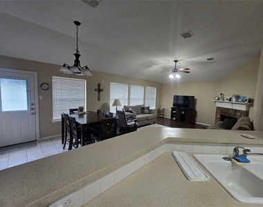 2816 Oakdale Drive - Photo Thumbnail 18
