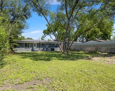 10325 Maylee Boulevard - Photo Thumbnail 25