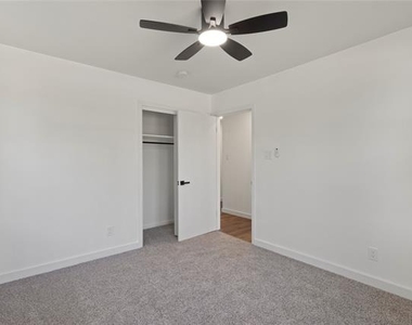 10325 Maylee Boulevard - Photo Thumbnail 17