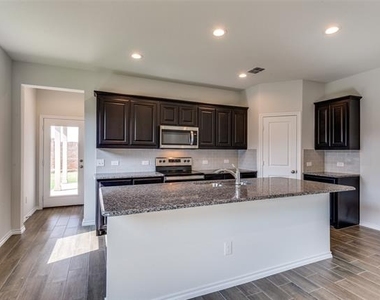 717 Presidio Street - Photo Thumbnail 3