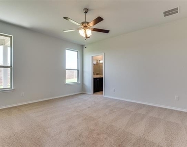 717 Presidio Street - Photo Thumbnail 5