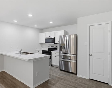 853 Eagles Nest Drive - Photo Thumbnail 9