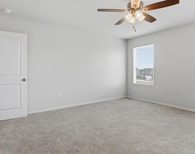 853 Eagles Nest Drive - Photo Thumbnail 12