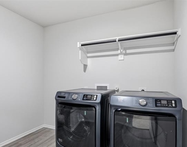 853 Eagles Nest Drive - Photo Thumbnail 17