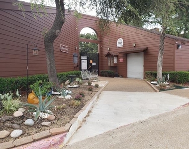 2305 Basil Drive - Photo Thumbnail 10