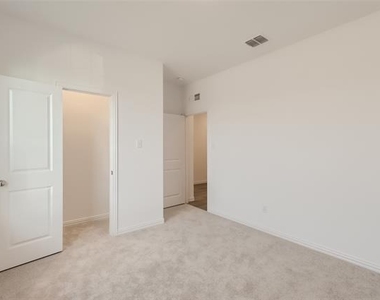 1205 Gladespring Lane - Photo Thumbnail 19