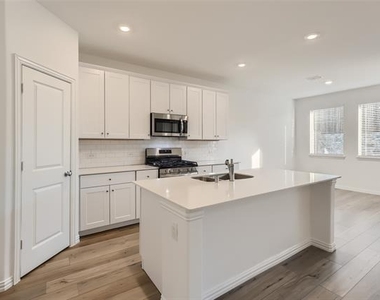 1205 Gladespring Lane - Photo Thumbnail 5