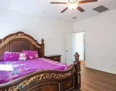 6932 Falconer Way - Photo Thumbnail 31