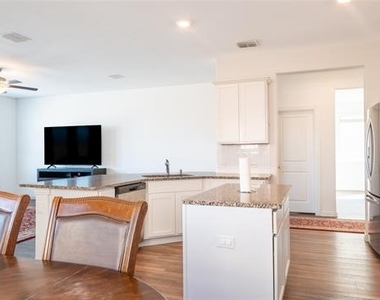 6932 Falconer Way - Photo Thumbnail 20