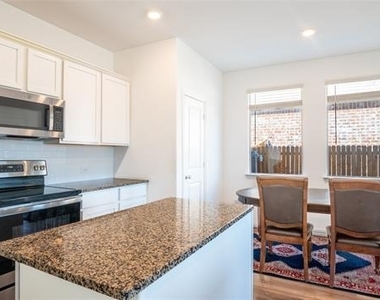 6932 Falconer Way - Photo Thumbnail 18