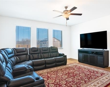 6932 Falconer Way - Photo Thumbnail 24