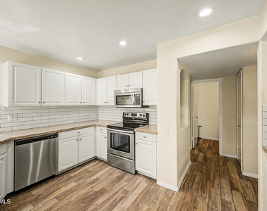 2155 W Olla Avenue - Photo Thumbnail 11
