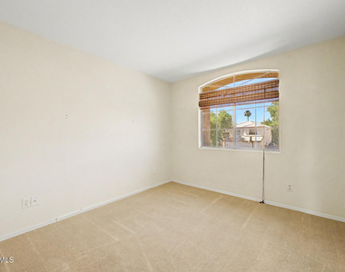 2155 W Olla Avenue - Photo Thumbnail 26