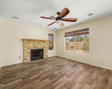 2155 W Olla Avenue - Photo Thumbnail 7