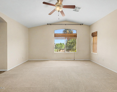 2155 W Olla Avenue - Photo Thumbnail 16