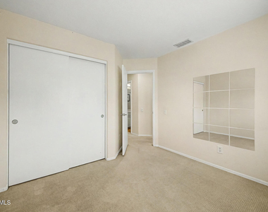 2155 W Olla Avenue - Photo Thumbnail 25