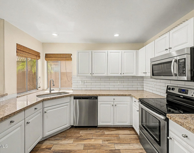 2155 W Olla Avenue - Photo Thumbnail 14