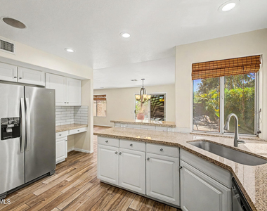 2155 W Olla Avenue - Photo Thumbnail 12