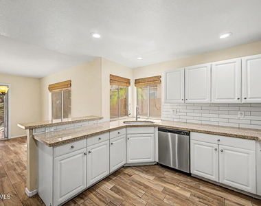 2155 W Olla Avenue - Photo Thumbnail 13