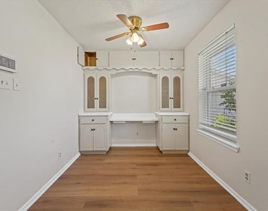 3229 Oak Timber Drive - Photo Thumbnail 5