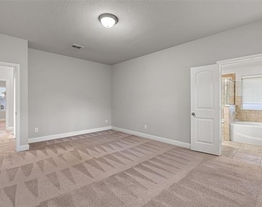 3733 Cecelia Lane - Photo Thumbnail 18