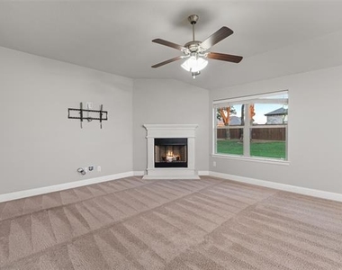 3733 Cecelia Lane - Photo Thumbnail 8