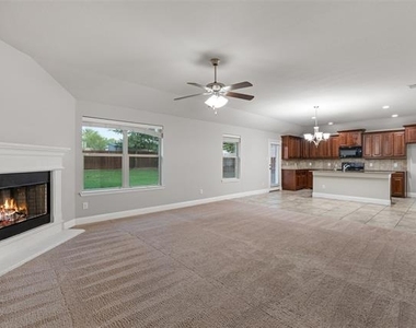 3733 Cecelia Lane - Photo Thumbnail 7