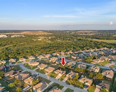 3733 Cecelia Lane - Photo Thumbnail 3