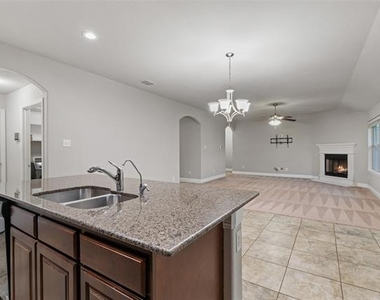 3733 Cecelia Lane - Photo Thumbnail 13