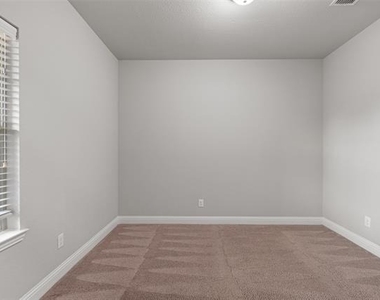 3733 Cecelia Lane - Photo Thumbnail 25