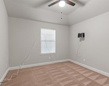 3733 Cecelia Lane - Photo Thumbnail 27