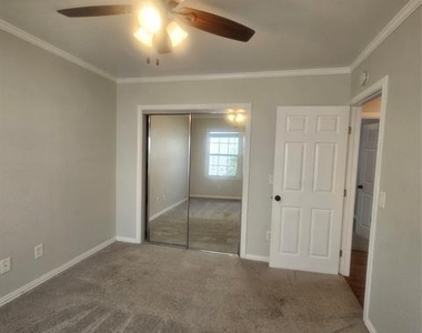 307 N Bradley Street - Photo Thumbnail 17
