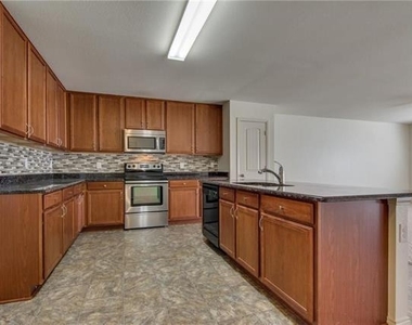 1432 Ocotillo Lane - Photo Thumbnail 8
