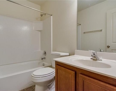 1432 Ocotillo Lane - Photo Thumbnail 4