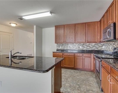 1432 Ocotillo Lane - Photo Thumbnail 10