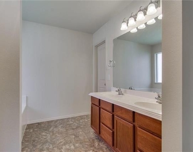 1432 Ocotillo Lane - Photo Thumbnail 7