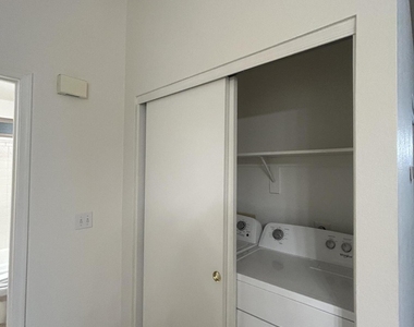 1120 N Val Vista Drive - Photo Thumbnail 6