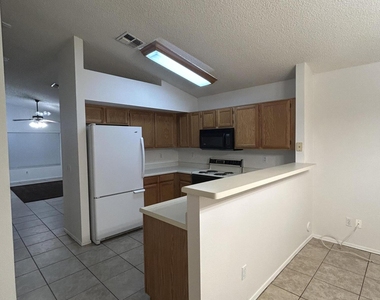 1120 N Val Vista Drive - Photo Thumbnail 5