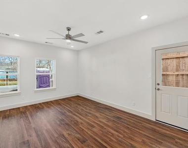 500 E Kimball Street - Photo Thumbnail 3