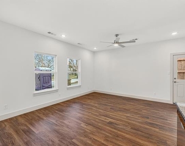 500 E Kimball Street - Photo Thumbnail 8