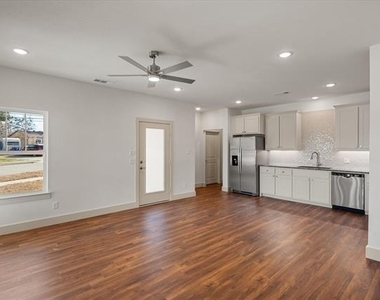508 E Kimball Street - Photo Thumbnail 6