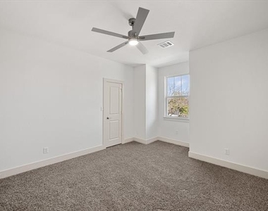 508 E Kimball Street - Photo Thumbnail 28